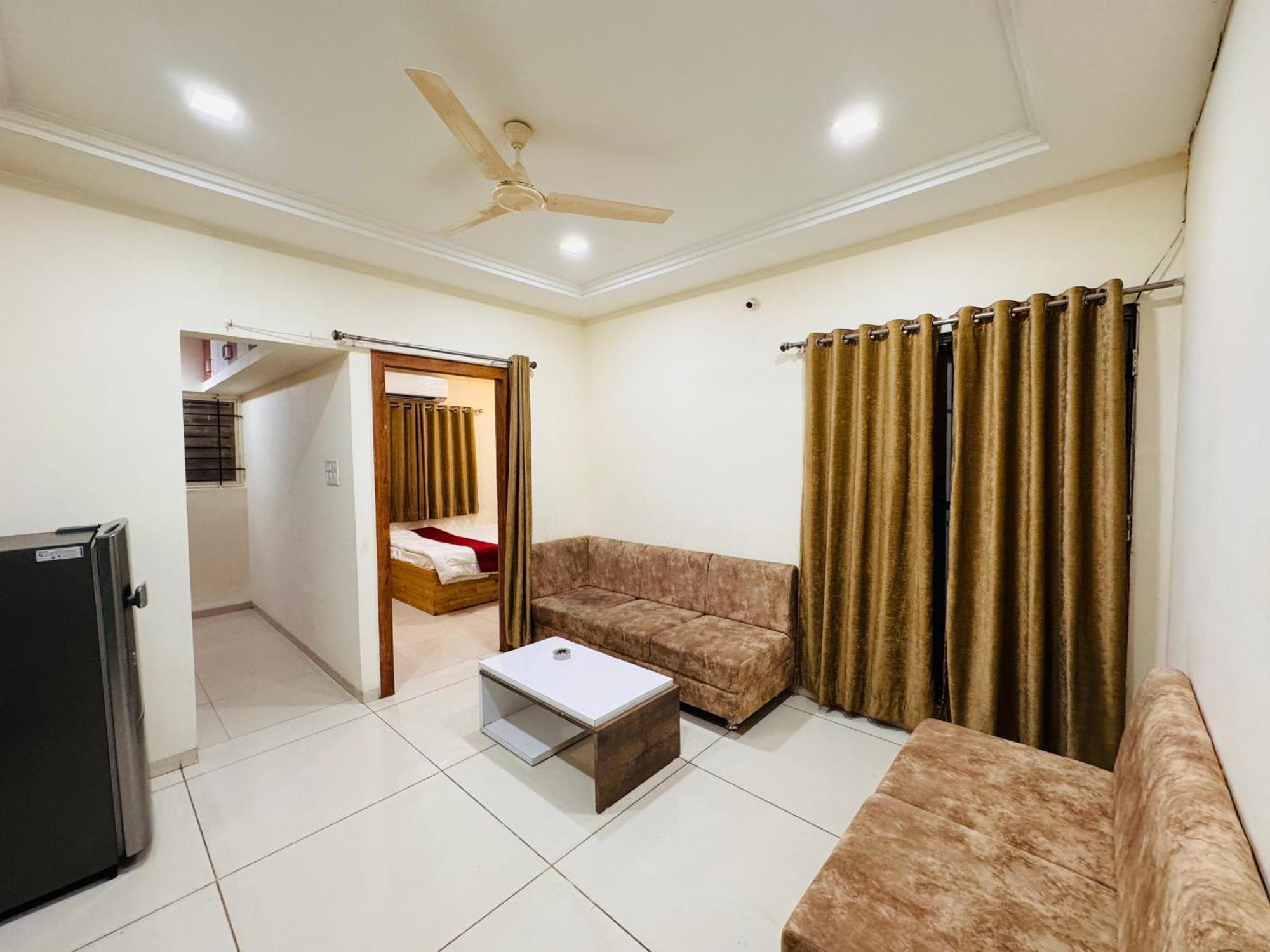 Home Escape 1Bhk Apartment Near Bombay Hospital Indore Exterior photo
